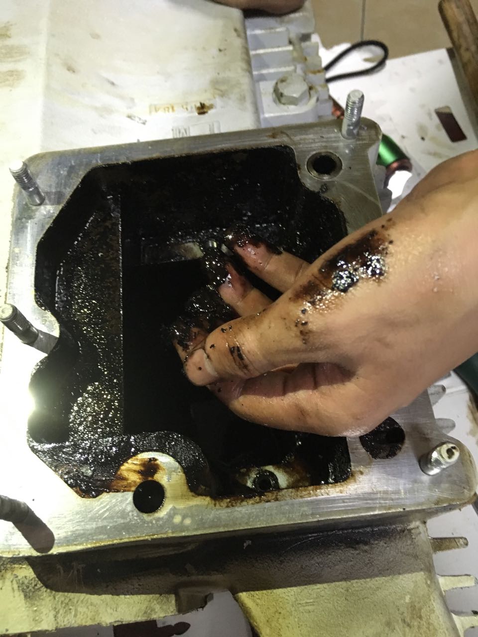 萊寶真空泵維修單級油泵系列的維修